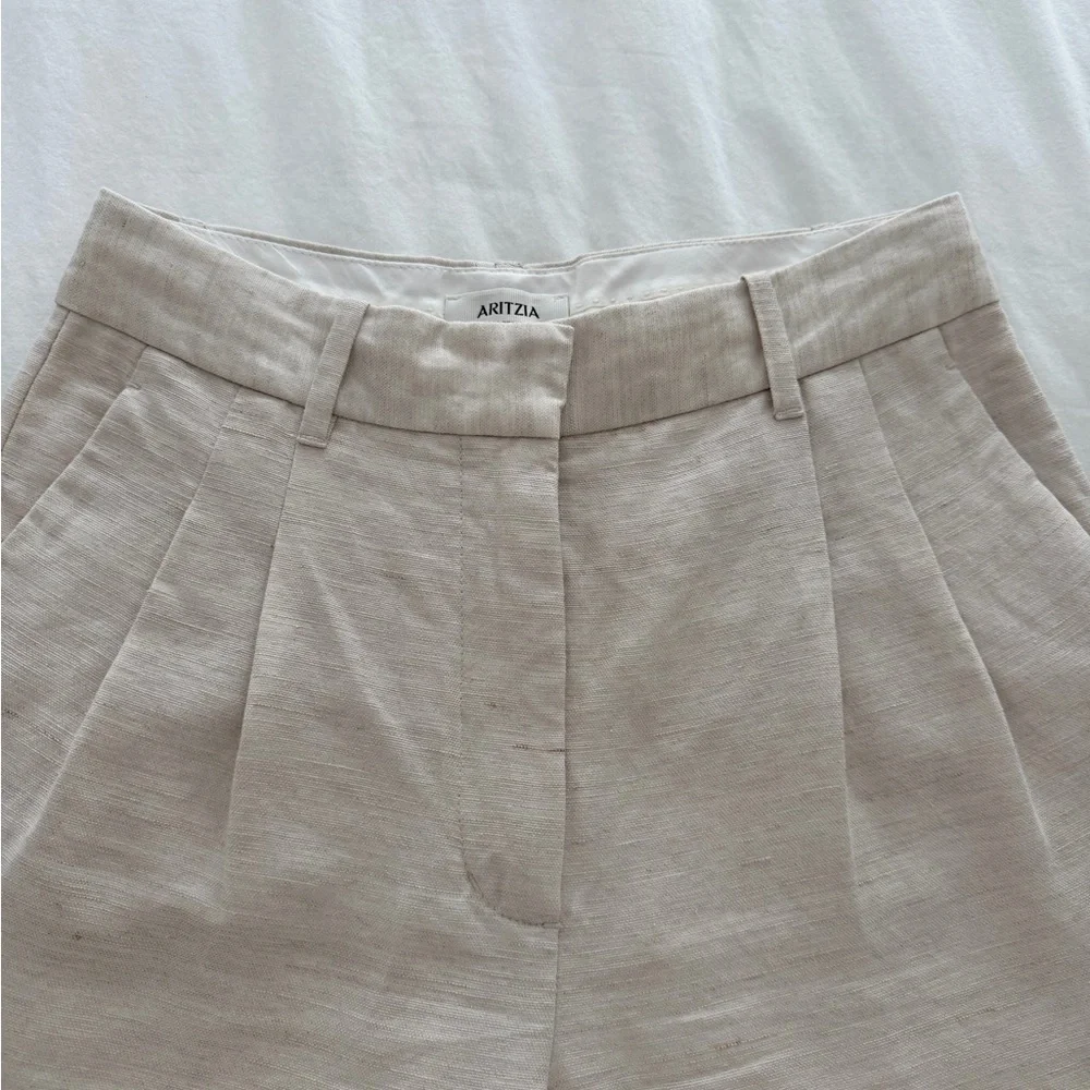 Aritzia Wide-Leg High-Rise Linen Pants in Light Beige